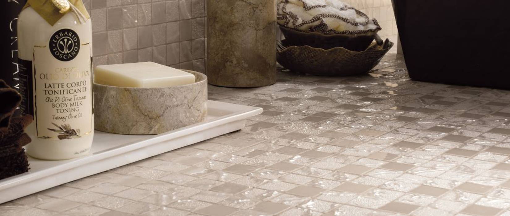 Mosaic tiles for bathrooms and kitchens