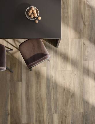 Walnut wood effect porcelain stoneware